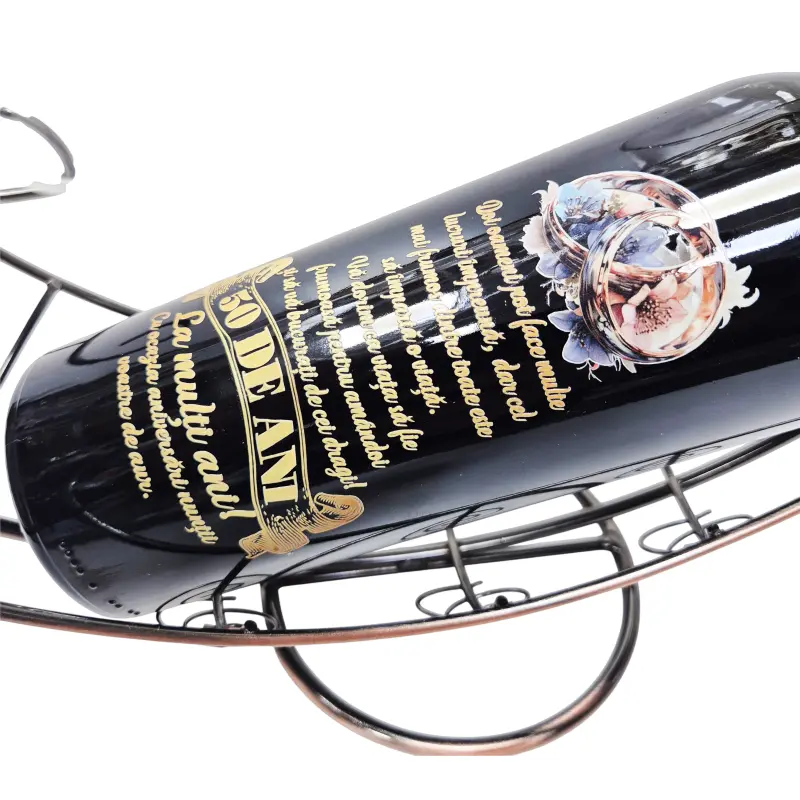 50 de ani aniversare, suport din metal cu sticla vin personalizata cu mesaj si 2 pahare personalizate 50 de ani impreuna
